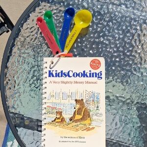 Klutz KidsCooking Book - Cream/White with Colorful Measuring Spoons